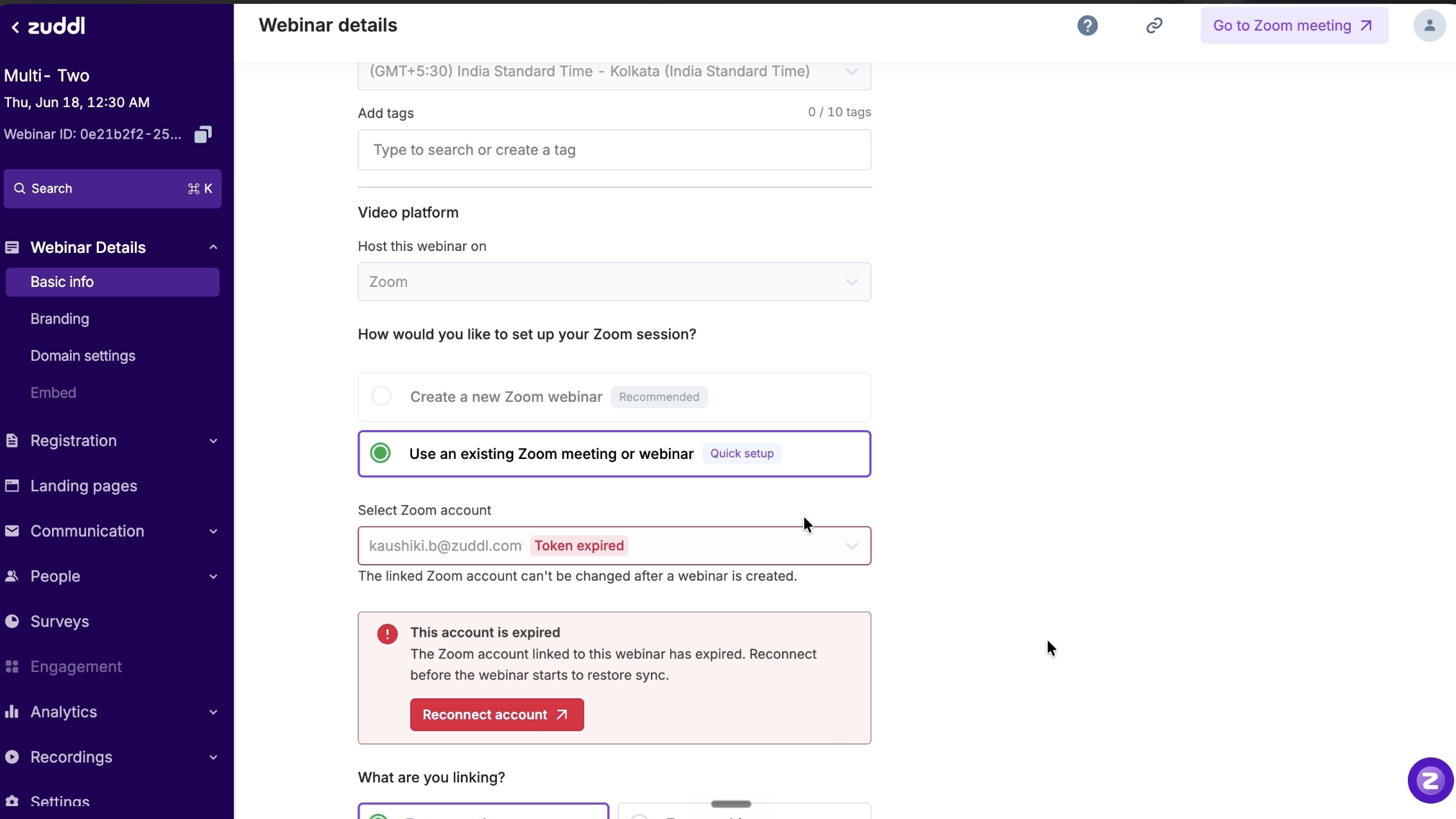 Upcoming webinar setup page showing a Token expired account, an error, and a Reconnect account button